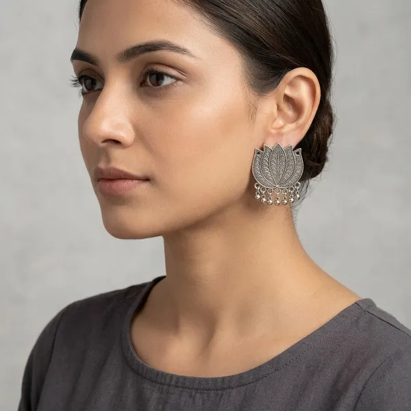 Oxidized_Silver_Metal_Earrings_for_Women_(Pack_of_1)