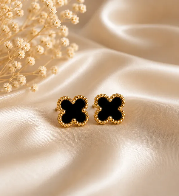 Black_And_Gold_Clover_Stud_Earrings
