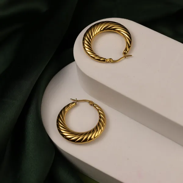 Gold_Twisted_Rope_Hoop