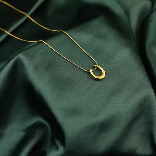 Gold-Tone_Minimal_Pendant_Necklace_for_Women