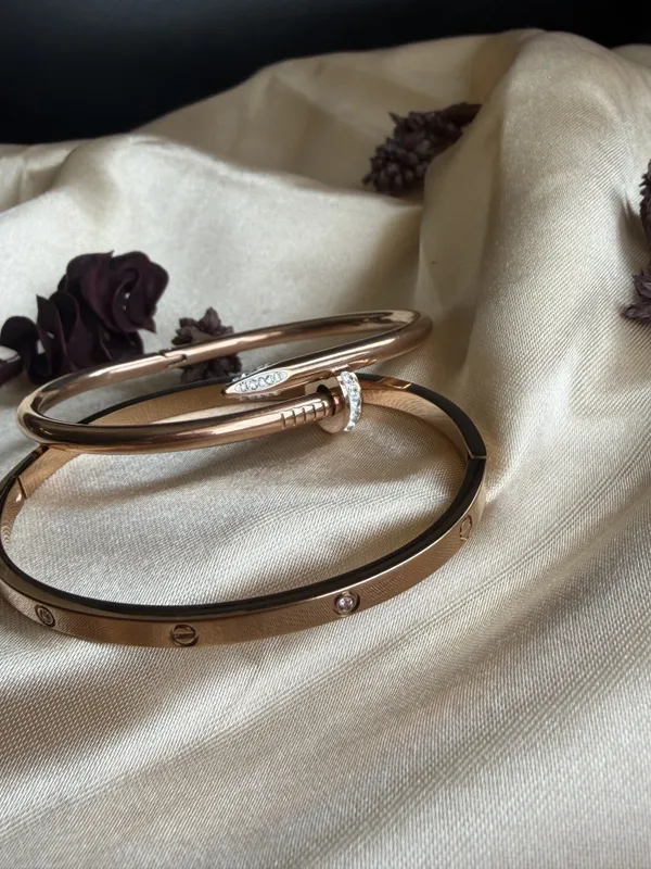 Rose_Gold_Nail_Cuff_Bracelet_Set_With_Crystals