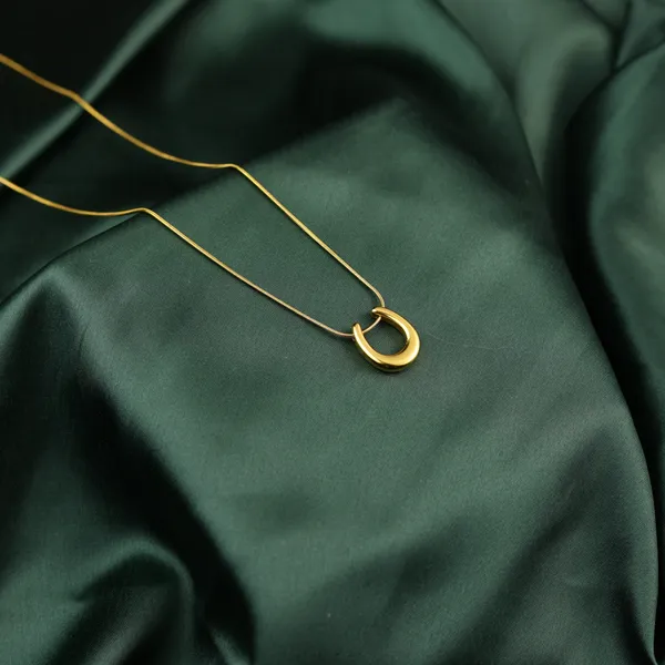 Gold-Tone_Minimal_Pendant_Necklace_for_Women
