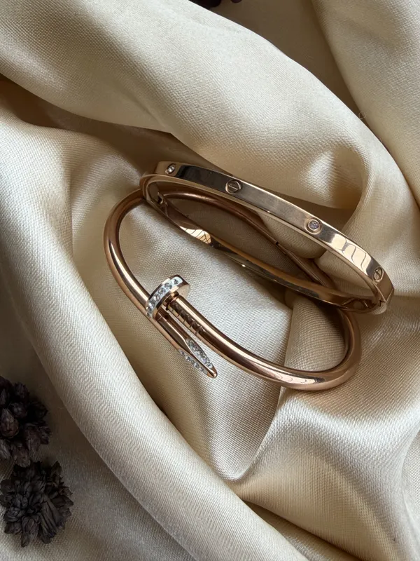 Rose_Gold_Nail_Cuff_Bracelet_Set_With_Crystals