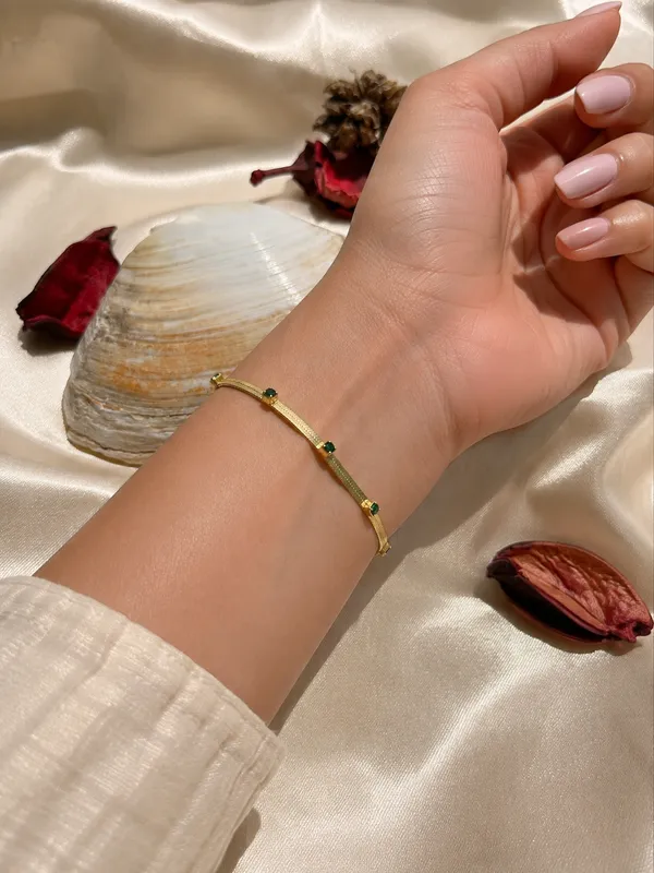 Emerald_gold_bracelet