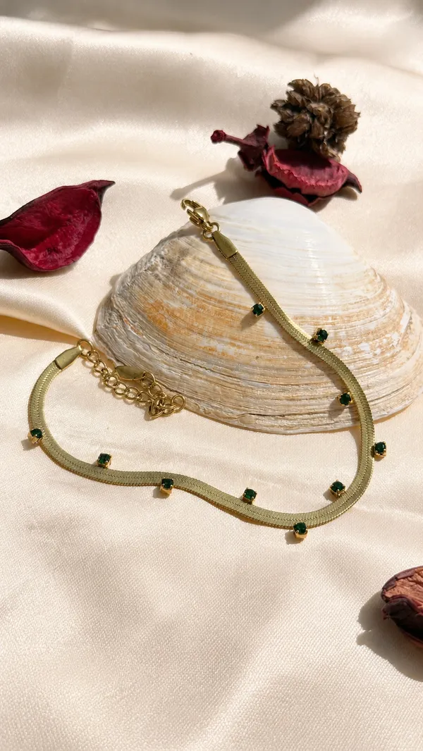 Emerald_gold_bracelet