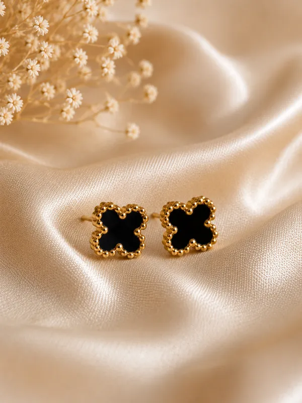 Black_And_Gold_Clover_Stud_Earrings