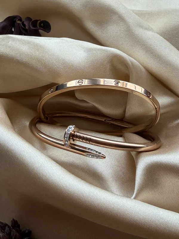 Rose_Gold_Nail_Cuff_Bracelet_Set_With_Crystals