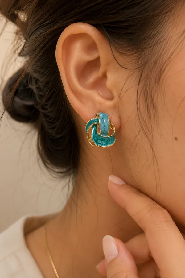 Interlocking_Hoop_Earrings_for_Women