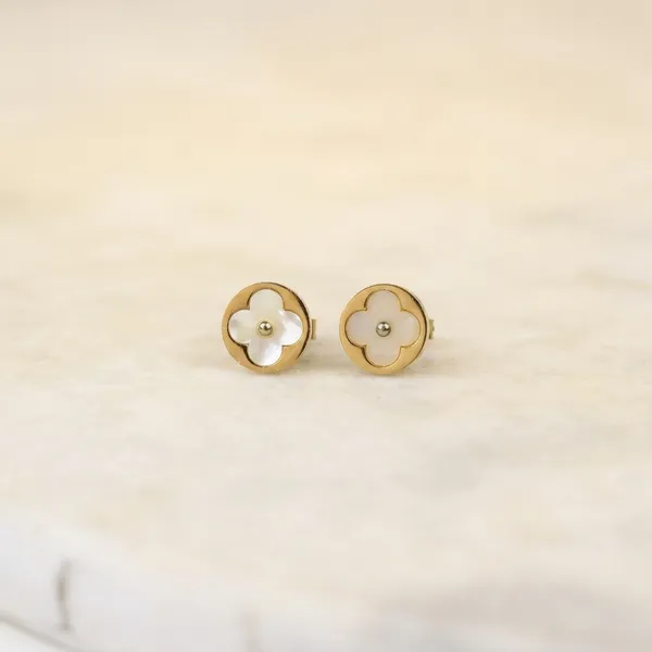 Pearl_Flower_Blossom_Earrings_In_Rose_Gold_Tone