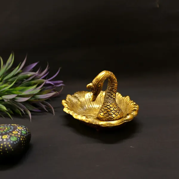 Handcrafted_Golden_Metal_Duck_Combo_Set_–_Duck_Plate_&_2_Duck_Chopda