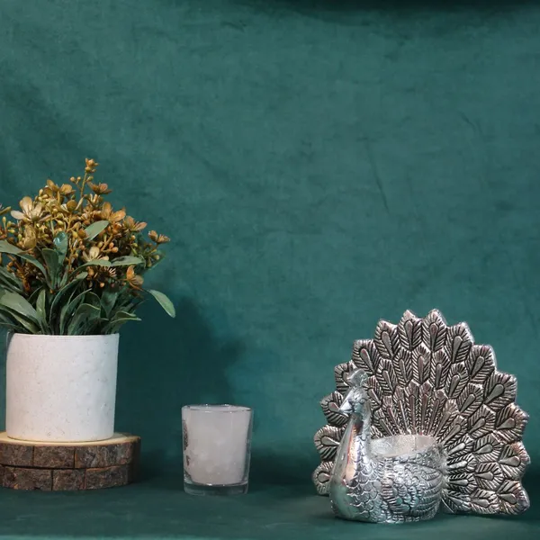 Metal_Peacock_Candle