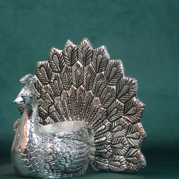 Metal_Peacock_Candle