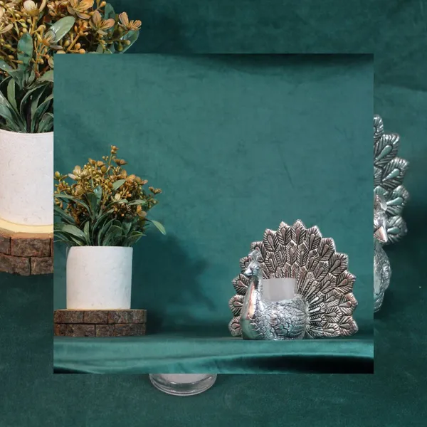 Metal_Peacock_Candle