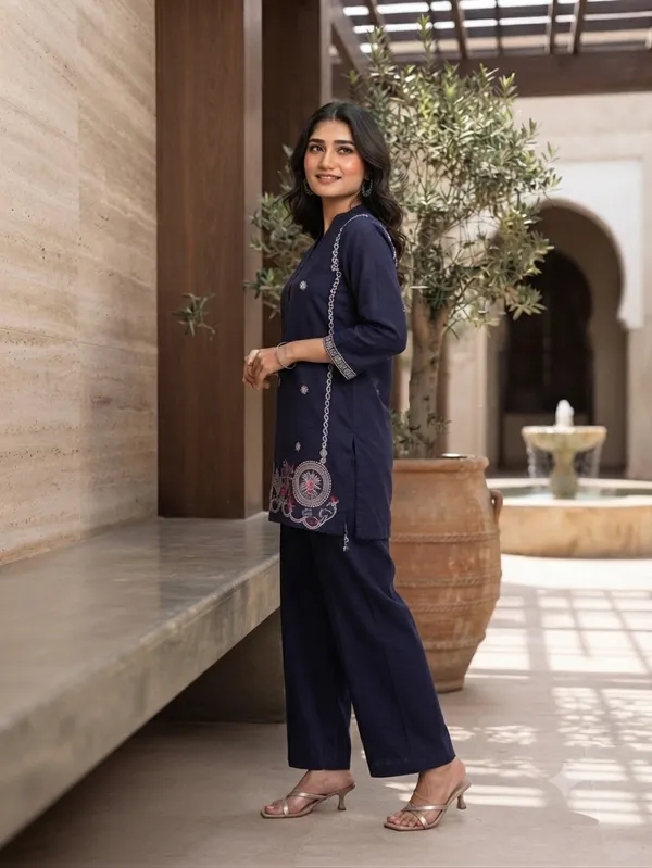 Elegant_Rayon_Embroidered_Cord_Set.