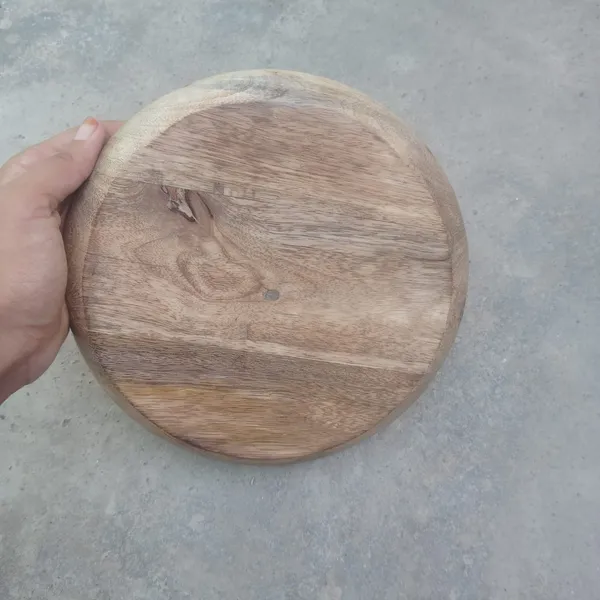 Organic_&_Eco-Friendly_Wooden_Round_Serving_Tray_With_Raised_Rim