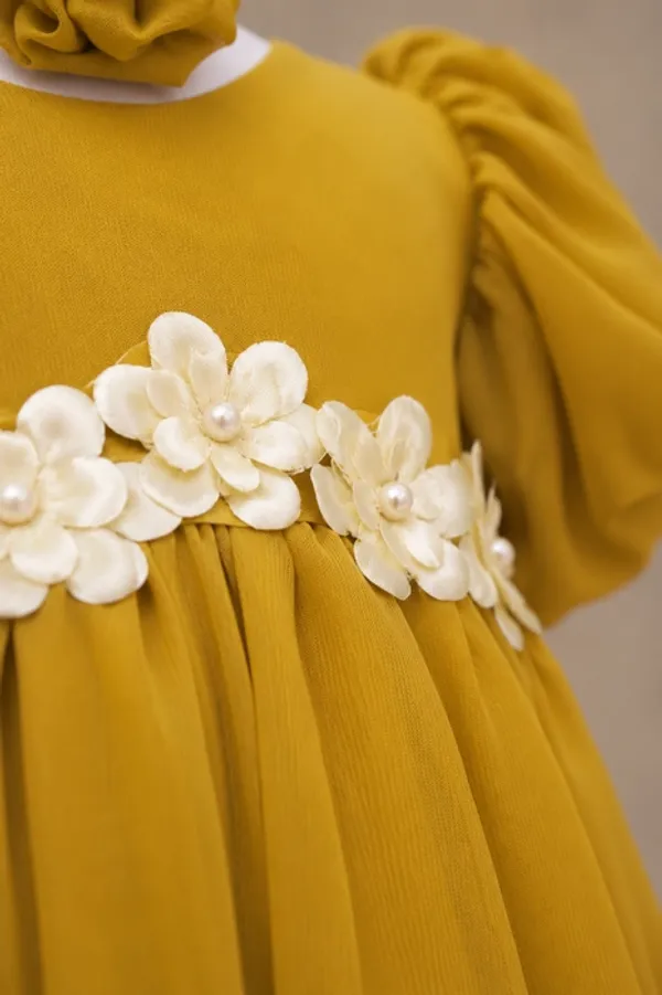 Bloom_-_Elegant_Frock_With_Tiny_Flower