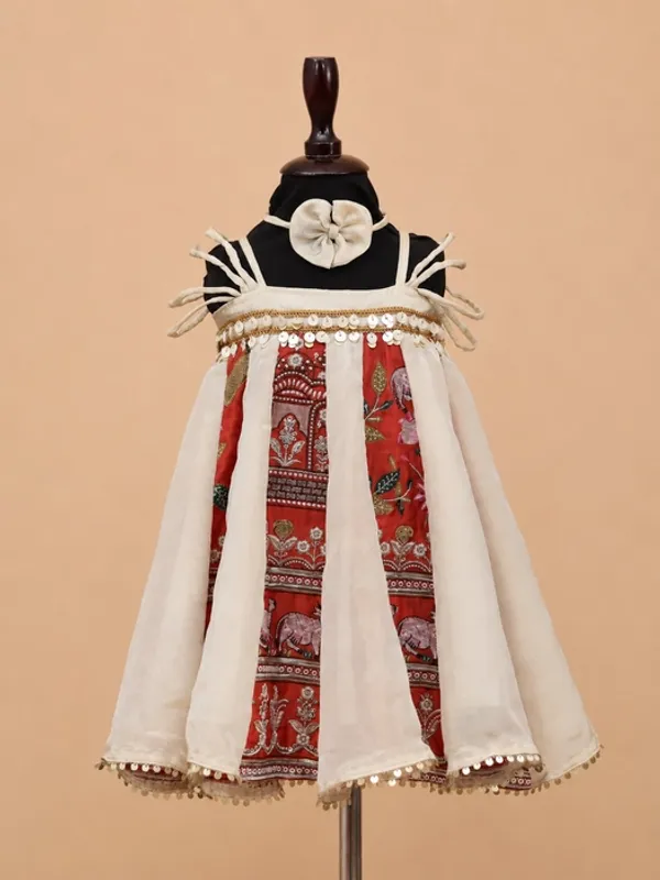 Elegant_Era_-_Designer_Dress_with_Beautiful_Laces