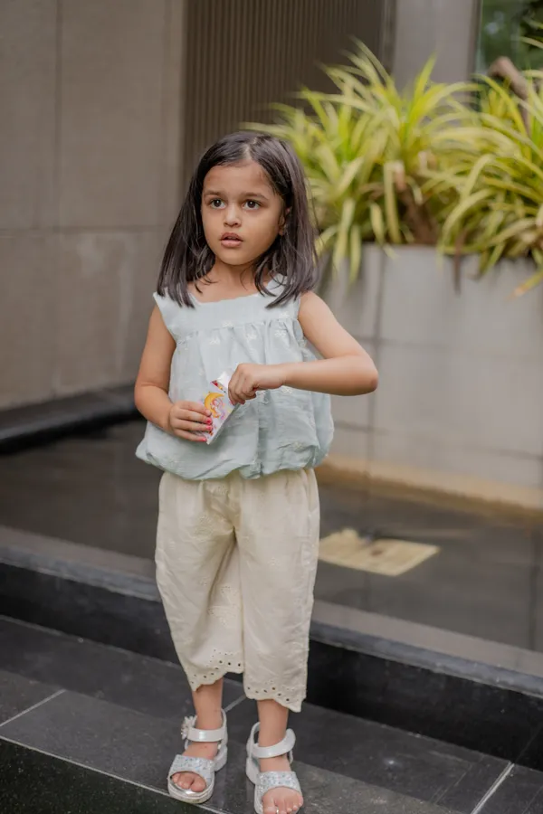 Blue_Cream_Neoprene_Sleeveless_Top_And_Cropped_Pants_Set_For_Girls