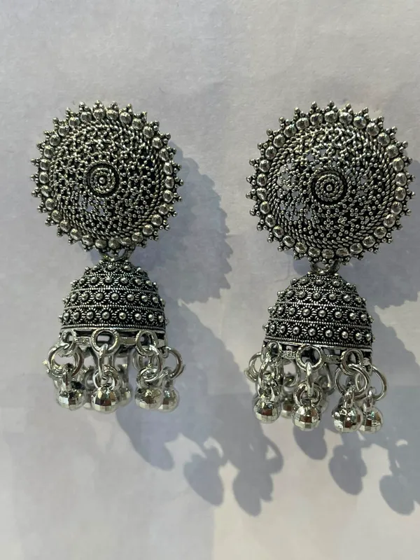 Silver_Oxidized_Textured_Jhumka_Earrings_For_Women