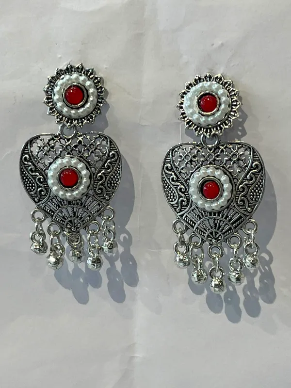 Silver_Oxidized_Red_Stone_Chandbali_Earrings_For_Women