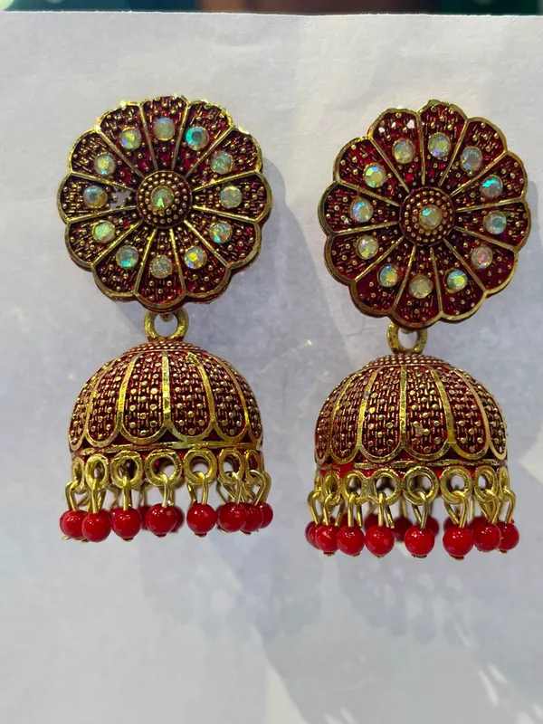 Antique_Gold_Floral_Jhumka_Earrings_With_Red_Beads