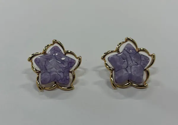 Purple_Stone_Flower_Stud_Earrings_With_Gold_Trim