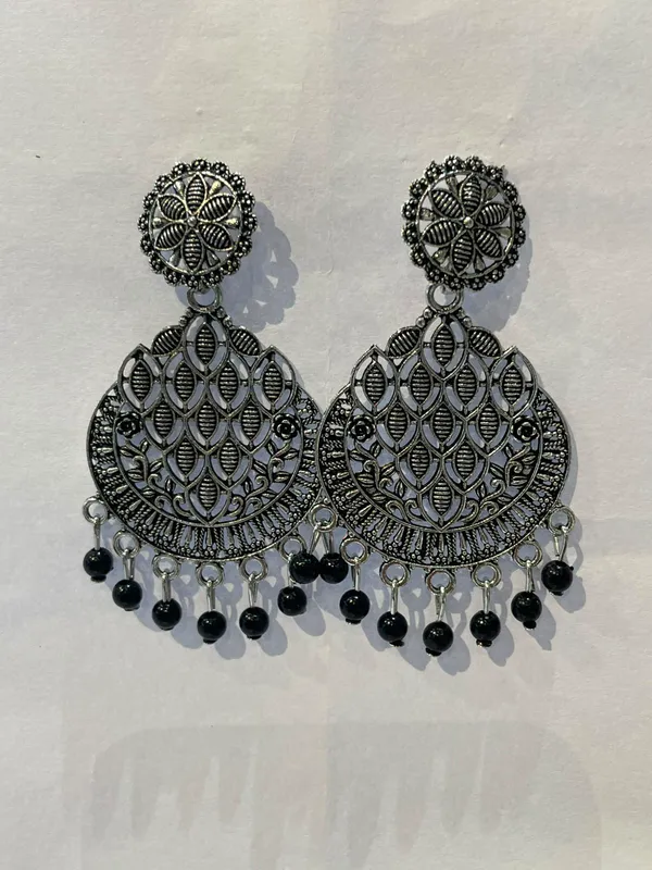 Silver_Oxidized_Chandbali_Earrings_With_Black_Beads