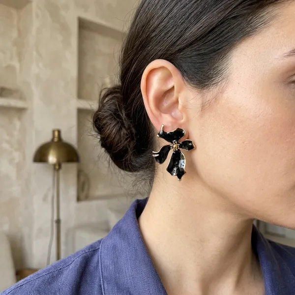 Black_Enamel_Gold_Tone_Floral_Stud_Earrings_For_Women