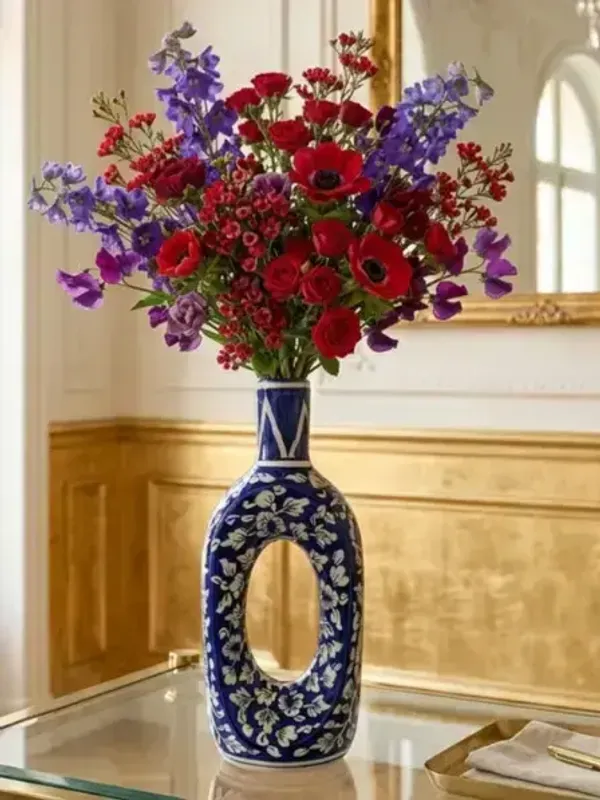 Royal_Sapphire_Hollow_Ceramic_Vase