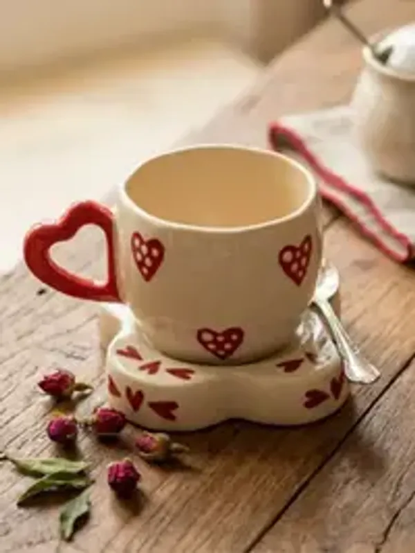 Sweetheart_Sip_Handcrafted_Heart_Espresso_Cup_Saucer