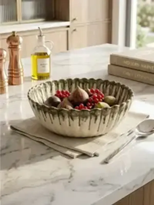 Handcrafted_Fluted_Ceramic_Serving_Bowl_8_Inch