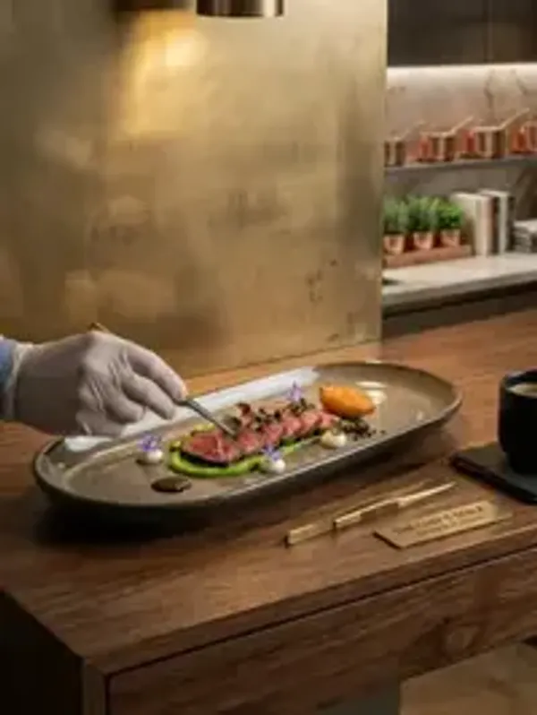 Noir_Elegance_Oval_Serving_Platter