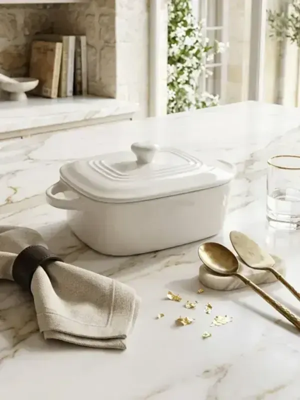 Ivory_Classic_Porcelain_Casserole