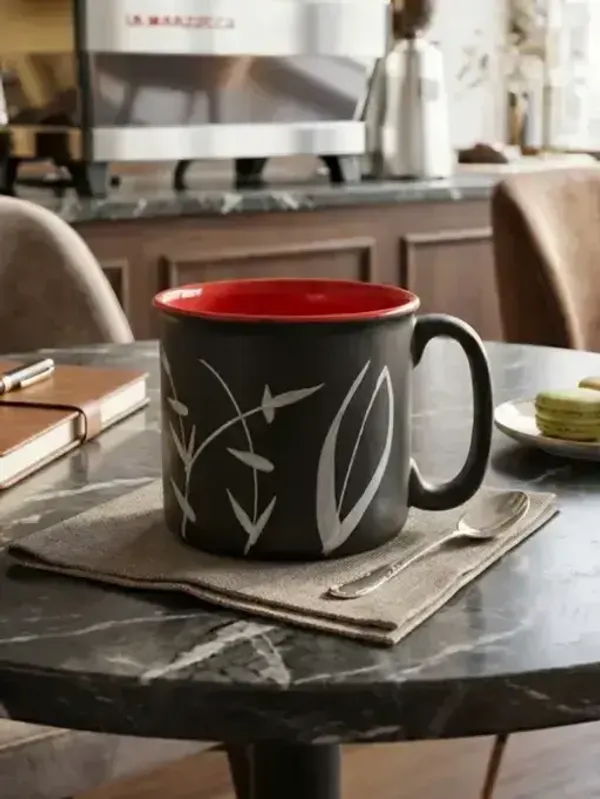 Crimson_Noir_Artisan_Mug