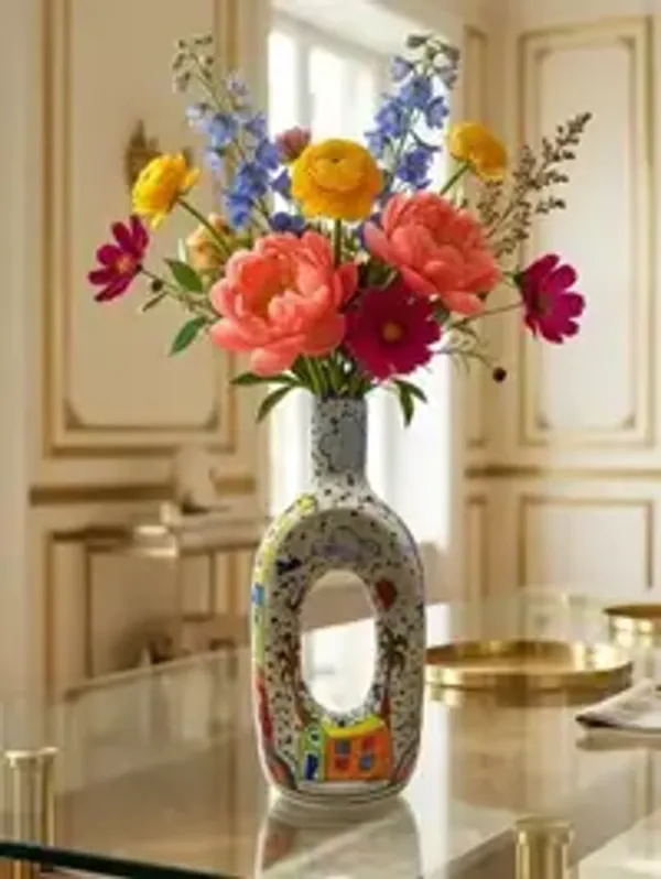 Whimsical_Hollow_Art_Vase