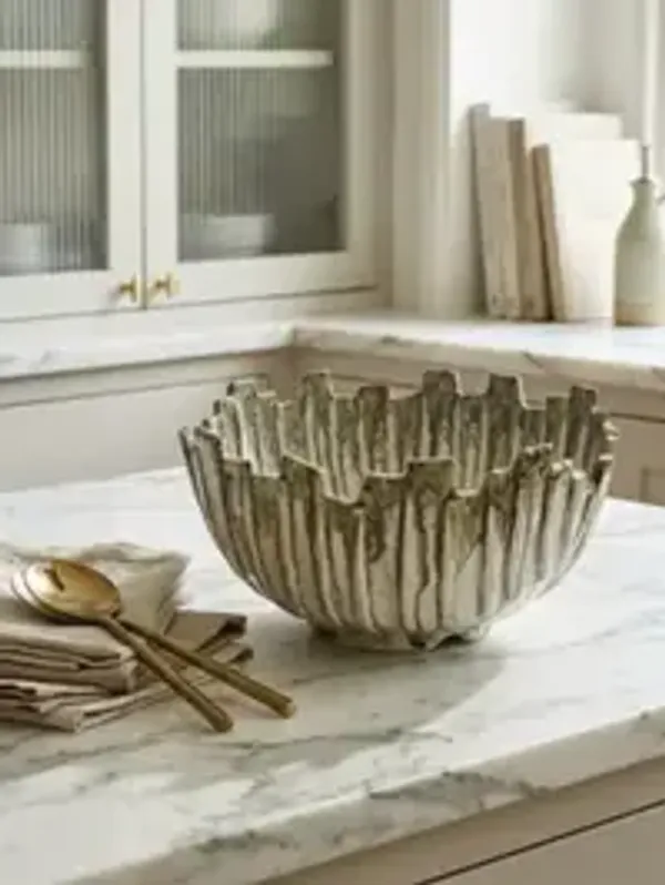 Handcrafted_Sculpted_Edge_Ceramic_Serving_Bowl_8_Inch