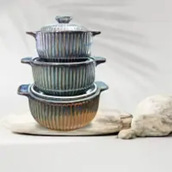 Handcrafted_Studio_Pottery_Casserole_With_Lid_Small_Size_Earth_Glaze_Finish
