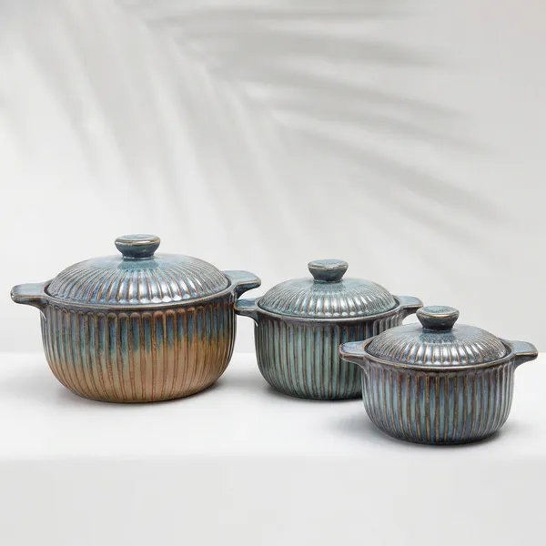 Handcrafted_Studio_Pottery_Casserole_With_Lid_Small_Size_Earth_Glaze_Finish