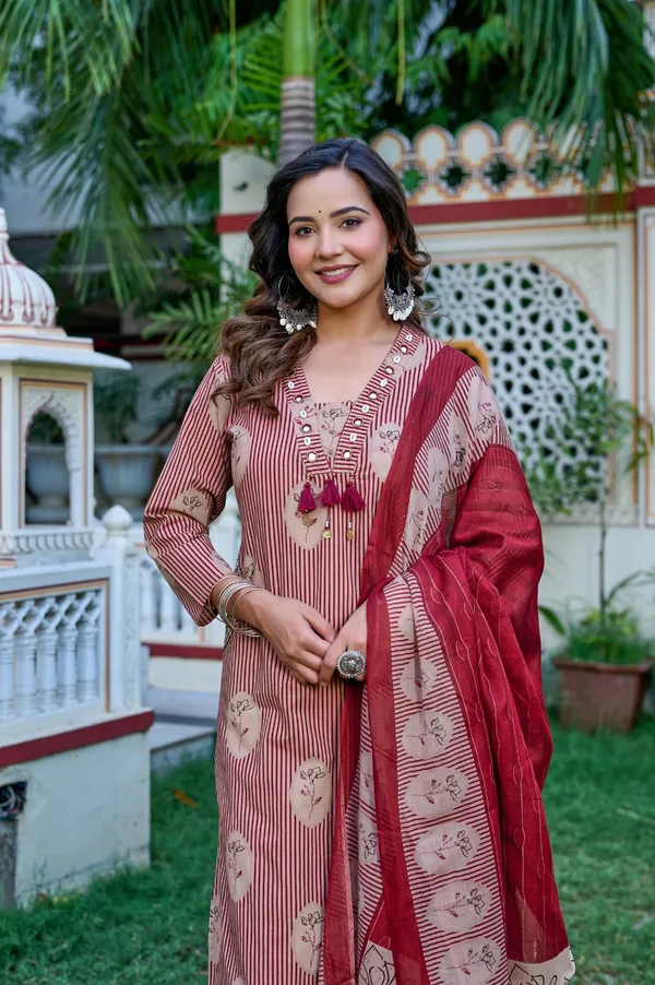 Crimson_red_stripped_jaipuri_suit