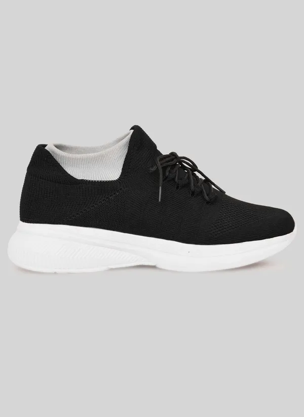 Black_Flyknit_Lace-Up_Sneakers_For_Men