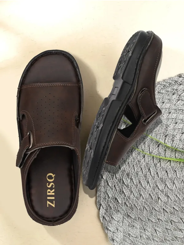 Brown_Synthetic_Leather_Slippers_For_Men