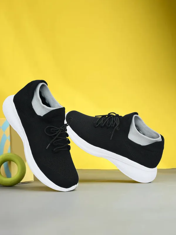 Black_Flyknit_Lace-Up_Sneakers_For_Men