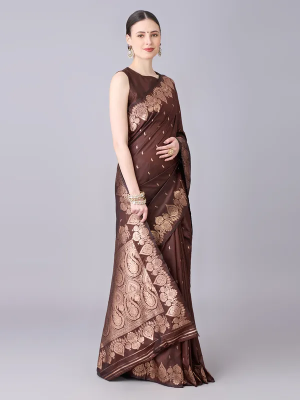 Chocolate_brown_and_rose_gold_Banarasi_silk_saree