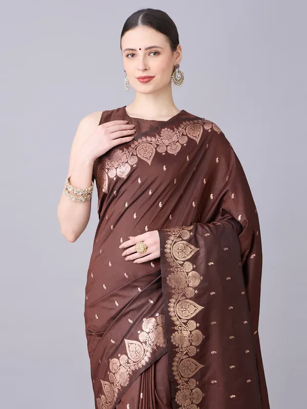 Chocolate_brown_and_rose_gold_Banarasi_silk_saree