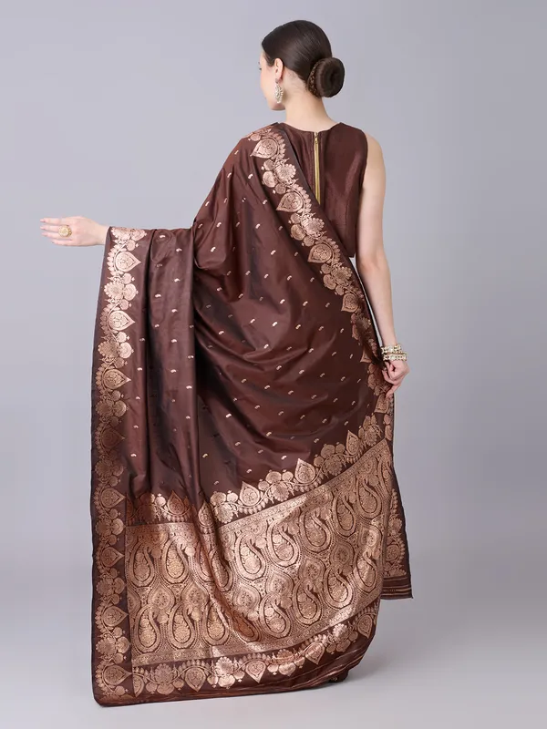 Chocolate_brown_and_rose_gold_Banarasi_silk_saree