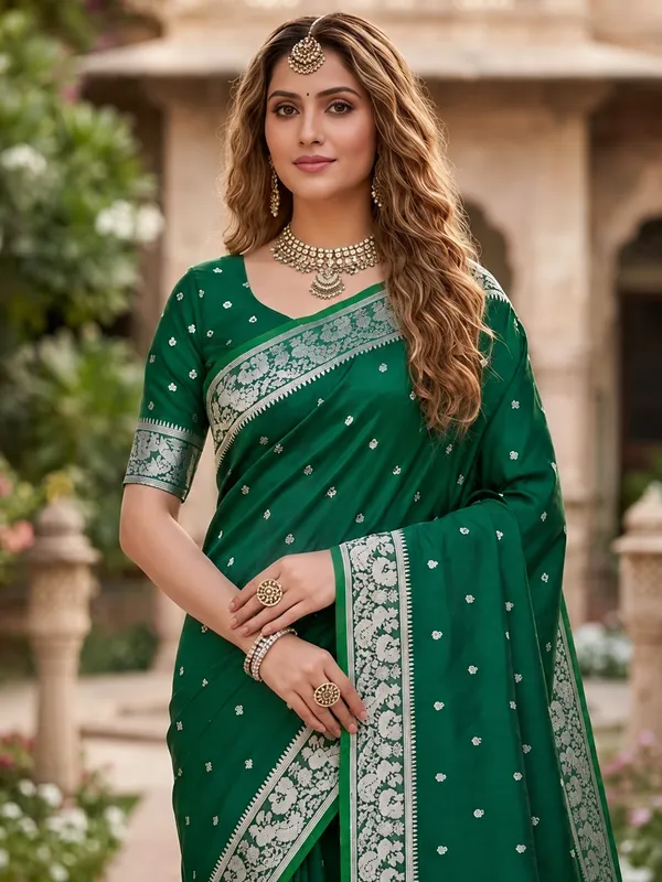Emerald_Green_Pure_Banarasi_Silk_Saree