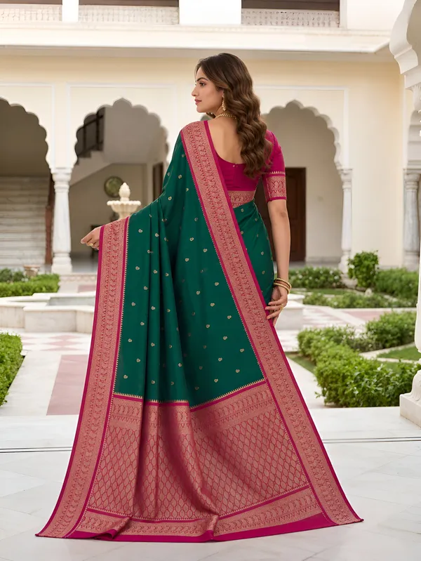 Emerald_Green_and_Magenta_Banarasi_Silk_Saree