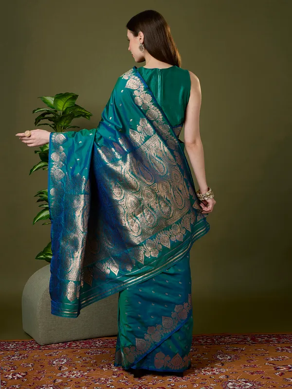 Emerald_green_and_royal_blue_Banarasi_silk_saree