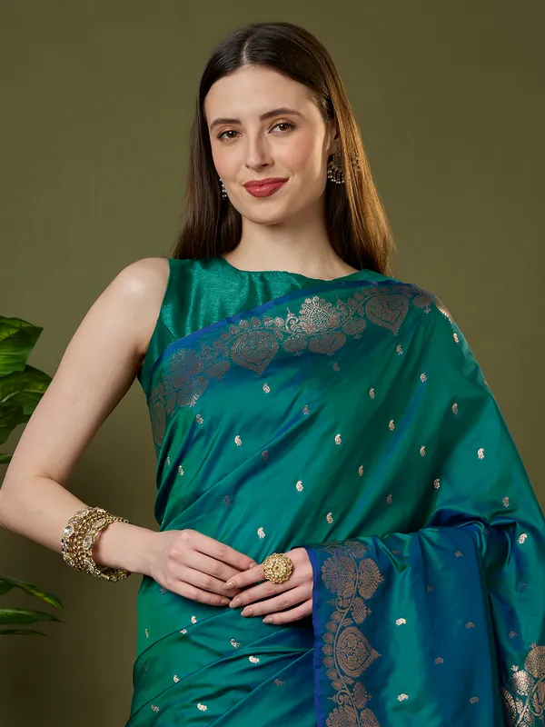 Emerald_green_and_royal_blue_Banarasi_silk_saree