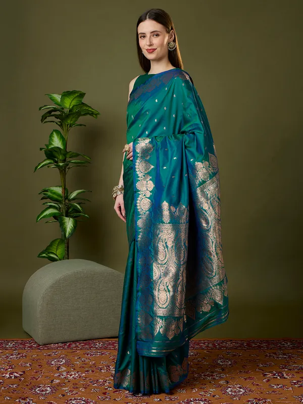 Emerald_green_and_royal_blue_Banarasi_silk_saree